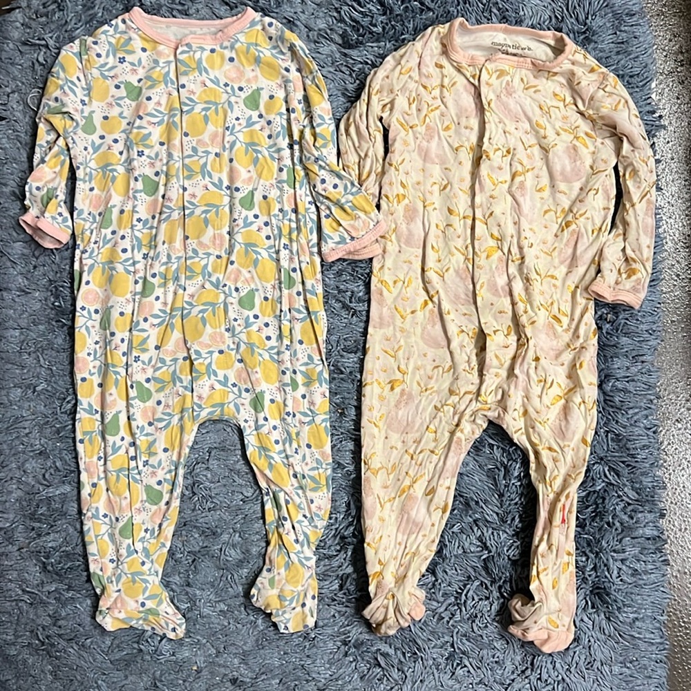 2 magnetic me pjs